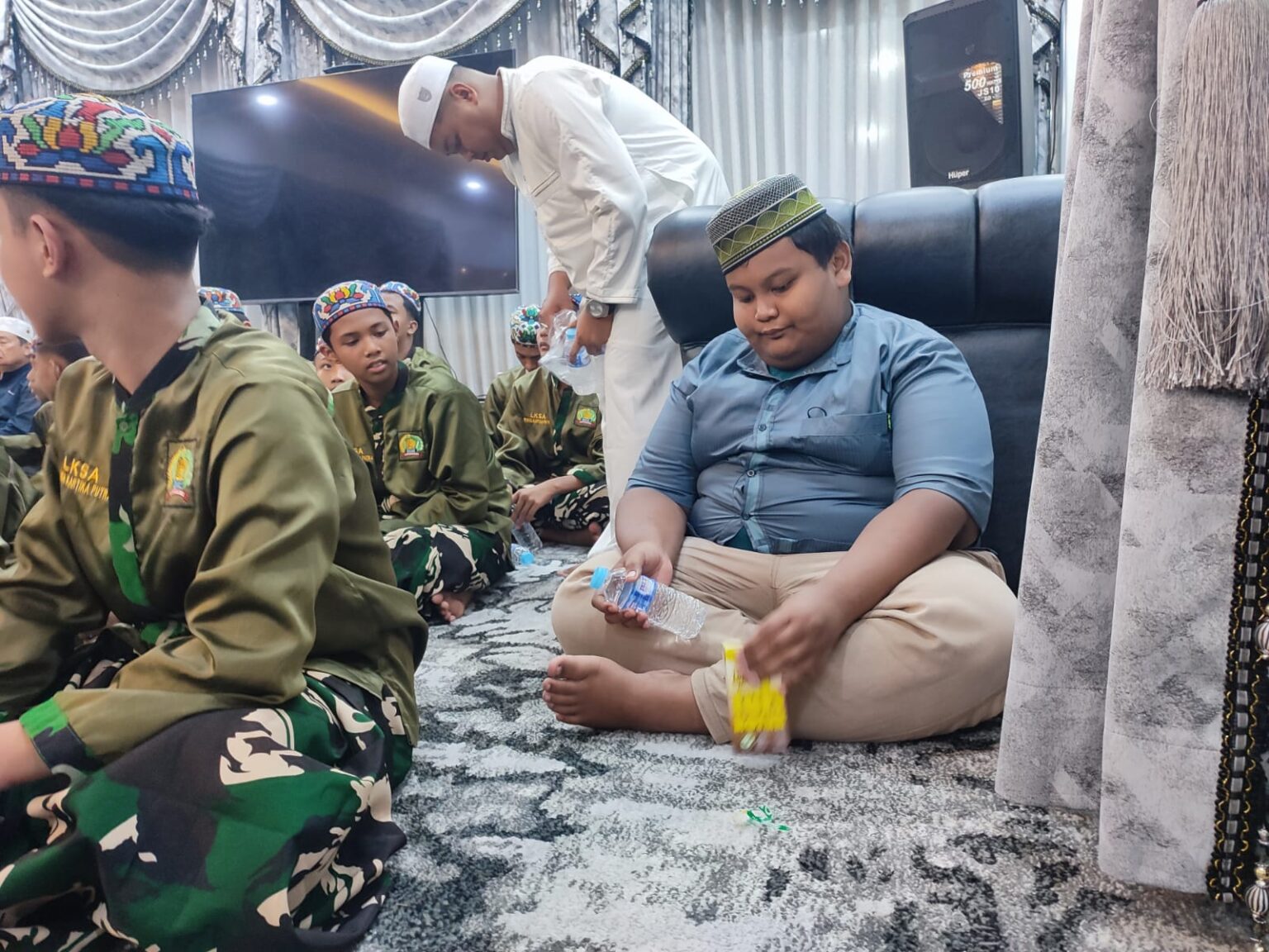 Kisah Abizar, Wali Kota Banjarbaru Turun Tangan Bantu Seragam Sekolah