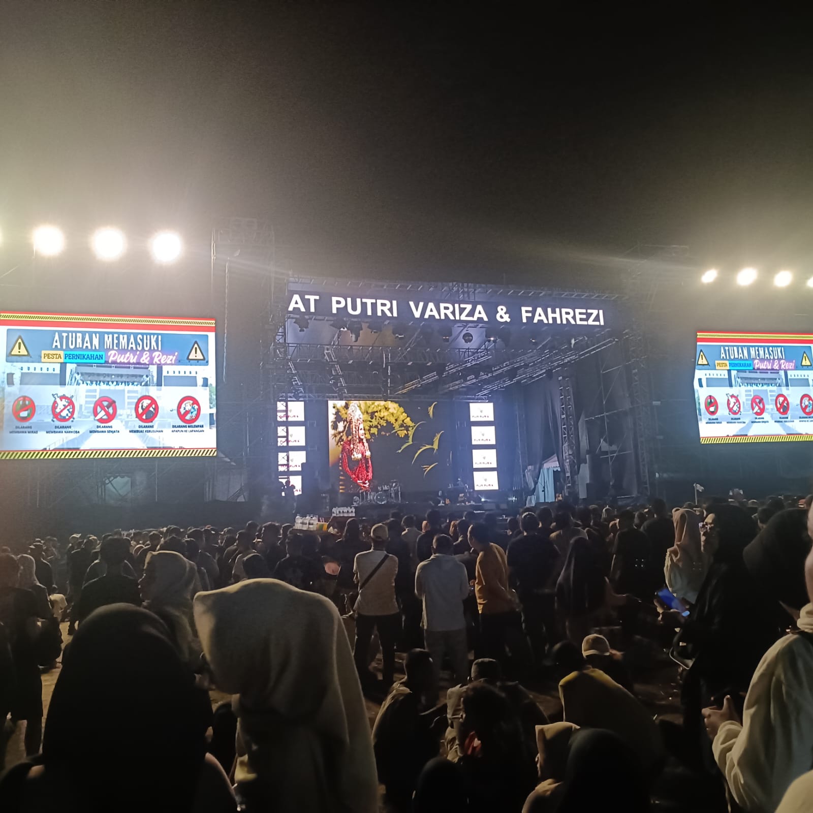 Iwan Fals Siapkan Konser Malam Ini di Pesta Rakyat Binuang, Ribuan OI dan Warga Diperkirakan Memadati Area