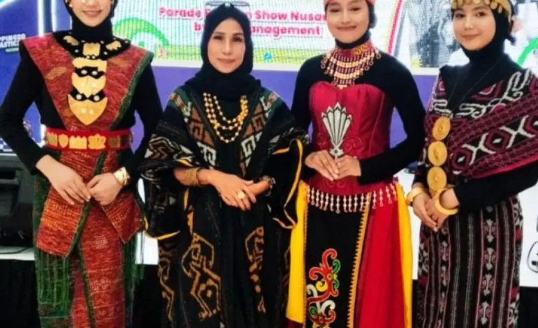 Spektakuler Costum Nusantara 2025 Digelar Desainer asal Tabalong