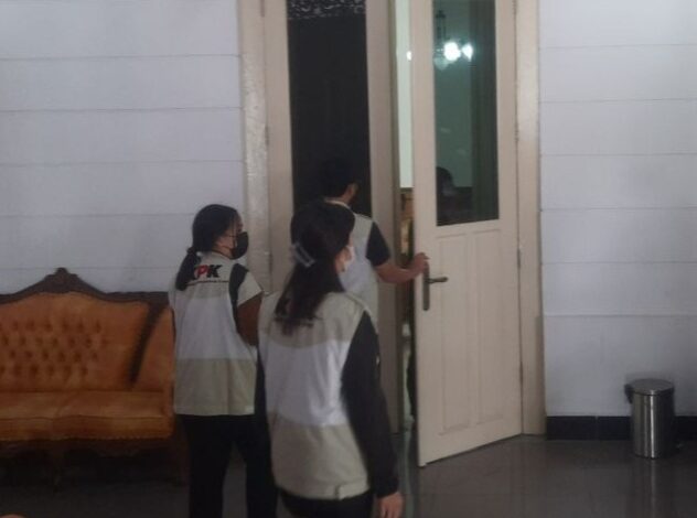 Kantor Bupati Pati Digerebek KPK, Skandal Jual Beli Jabatan Sudewo Makin Telanjang