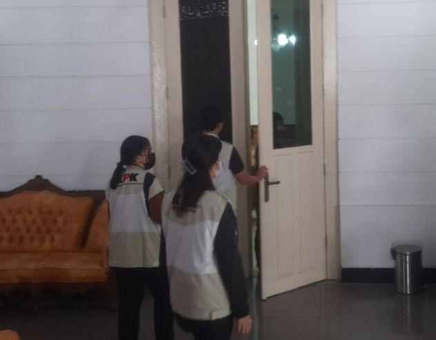 Kantor Bupati Pati Digerebek KPK, Skandal Jual Beli Jabatan Sudewo Makin Telanjang