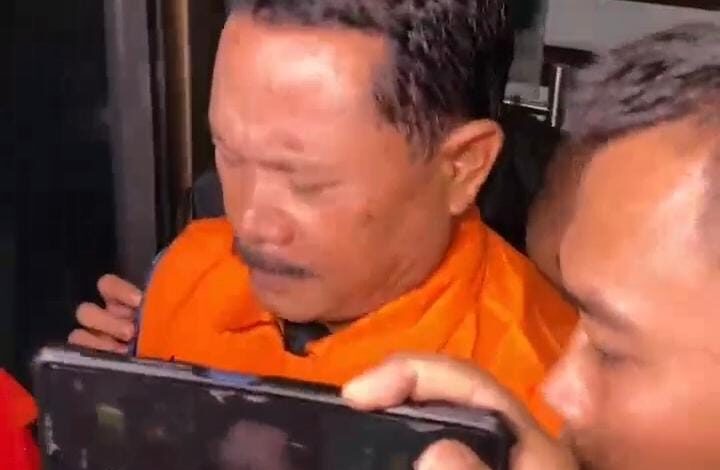 Bungkam Berompi Oranye: Wali Kota Madiun Digiring KPK dalam Skandal Gratifikasi Rp1,1 Miliar