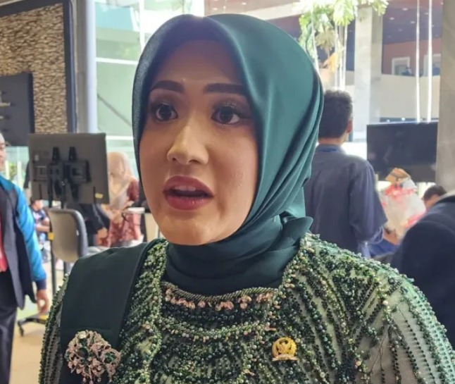 Swasembada Beras 2025 Dipuji, DPR Ingatkan Pemerintah: Jangan Berpuas Diri, Nasib Petani dan Iklim Jadi Ujian