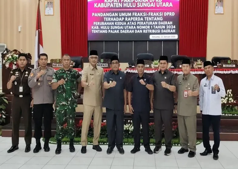 Pandangan Umum Fraksi di DPRD HSU Terhadap Raperda Pajak