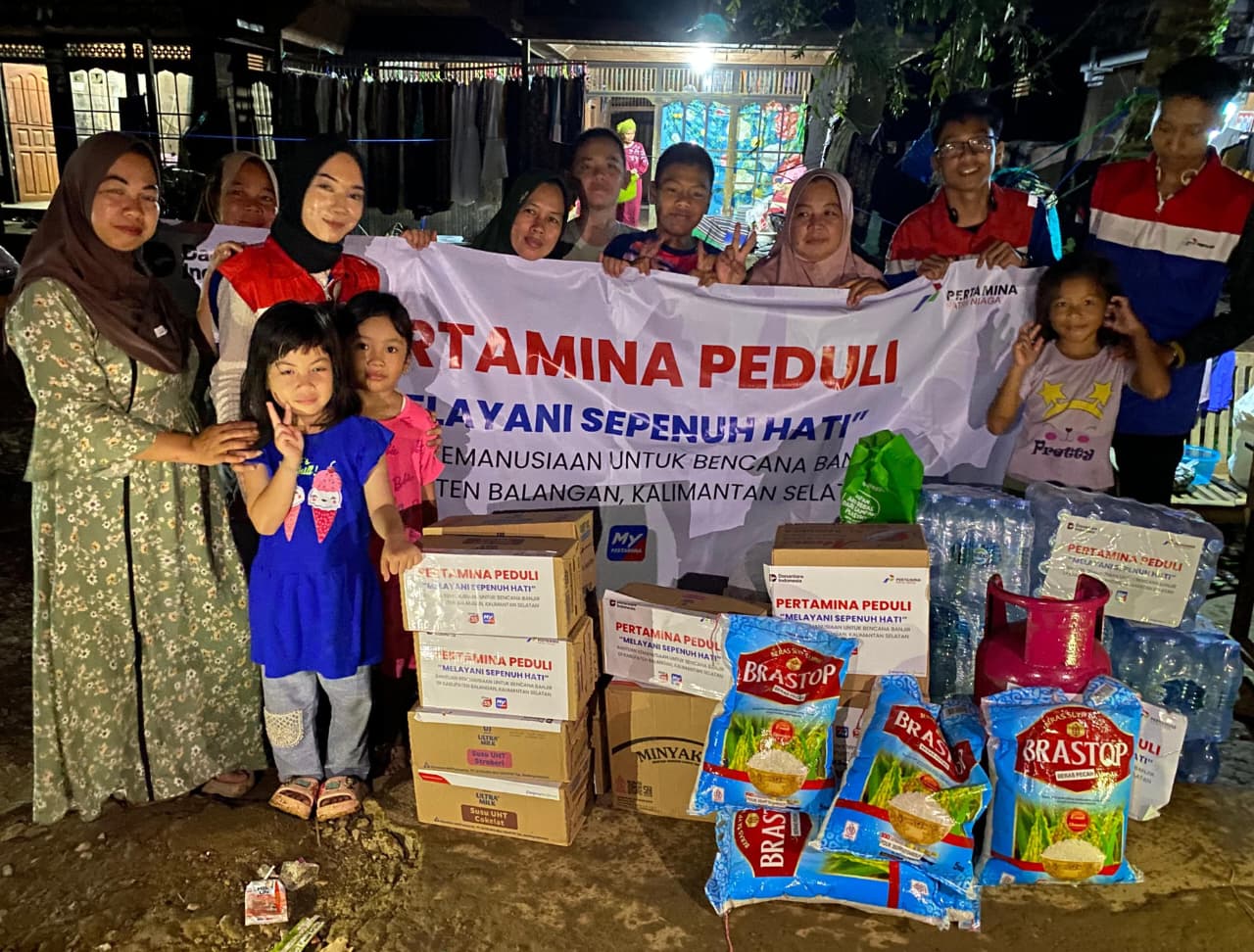 Pertamina Salurkan Bantuan Kemanusiaan bagi Korban Banjir di Balangan