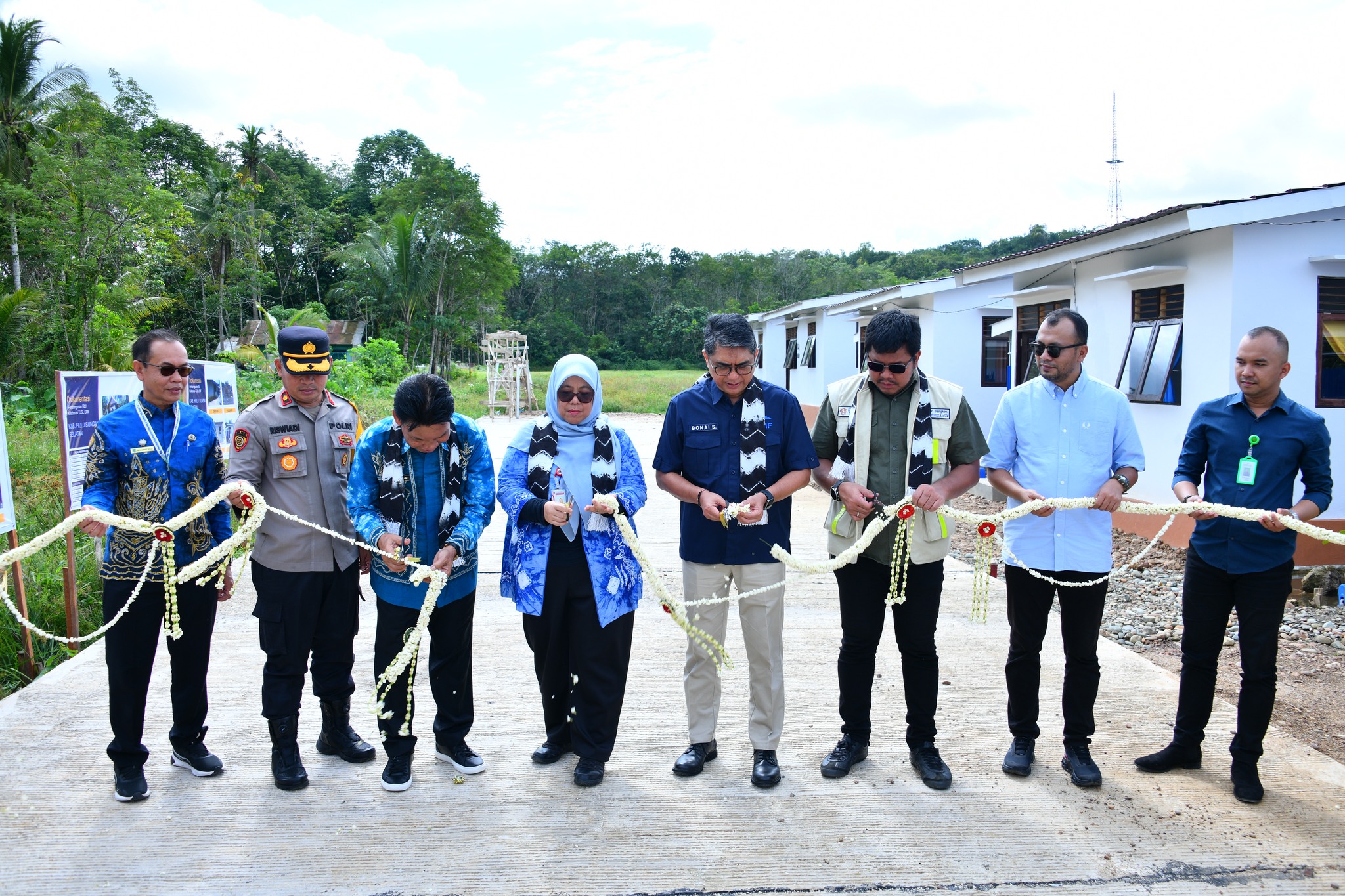 Hunian Layak untuk Petugas Kebersihan, HSS Resmikan 20 Unit RITK