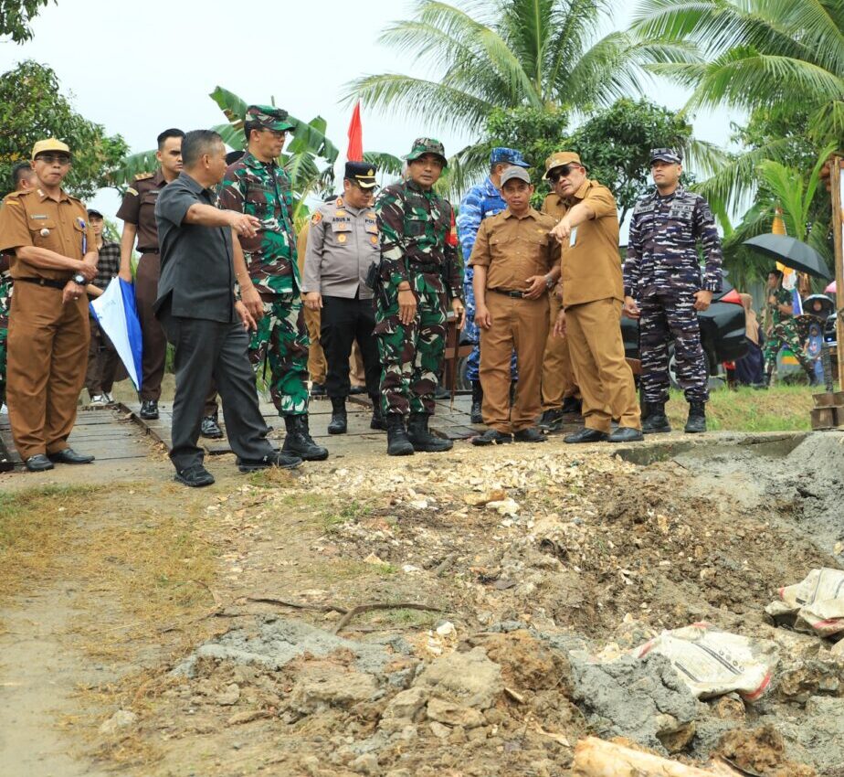 Bupati HSU dan Dandim Tinjau TMMD