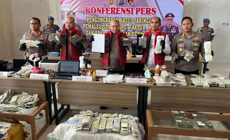 Ditreskrimum Polda Kalsel Bongkar Sindikat Pemalsuan Dokumen Kendaraan Lintas Provinsi 