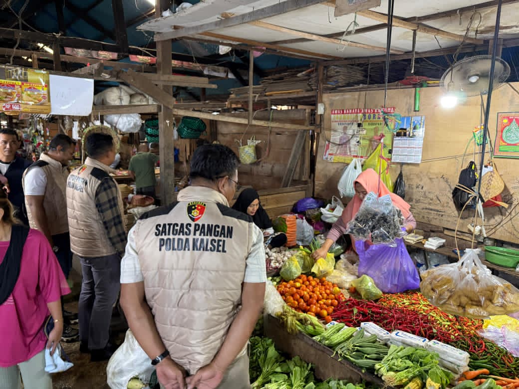 Satgas Pangan Polda Kalsel Turun ke Pasar Kalindo, Pastikan Stok dan Harga Bahan Pokok Aman