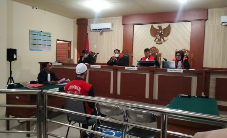Yusreza alias Reza Tikus Diduga Pelaku Pembunuhan di Tanjung Berkat Banjarmasin  Jalani Sidang Perdana