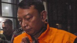 Tersungkur! Saat ‘Wakil Tuhan’ Tergoda Amplop