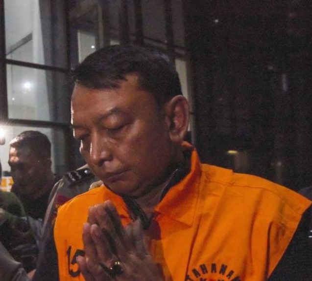 Tersungkur! Saat ‘Wakil Tuhan’ Tergoda Amplop