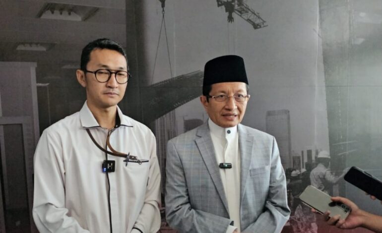 Naik Jet Khusus ke Takalar, Menag ‘Lapor Diri’ ke KPK