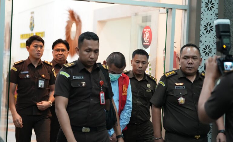 Distribusi Semen Jadi Ladang Korupsi: Tiga Pejabat Perusahaan Dijerat, Negara Rugi Rp74 M