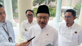 Mensos Gandeng KPK Awasi Pengadaan Sekolah Rakyat, Polemik Sepatu Rp700 Ribu Disorot