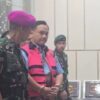 Kejaksaan Agung menetapkan mantan Komisioner Ombudsman RI, Yeka Hendra Fatika, sebagai tersangka dugaan obstruction of justice dalam kasus korupsi fasilitas ekspor CPO dan minyak goreng. Penetapan itu merupakan pengembangan dari perkara suap vonis lepas tiga korporasi besar, yakni Wilmar Group, Musim Mas Group, dan Permata Hijau Group. Yeka langsung ditahan di Rutan Salemba cabang Kejagung selama 20 hari, sementara Kejagung terus membongkar dugaan jaringan pelindung mafia korupsi minyak goreng.