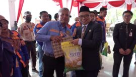 Ringankan Beban Eks Karyawan PT BBP, Pemkab Tabalong Salurkan Bantuan Pangan